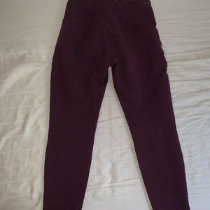 Lululemon maroon fleece legging